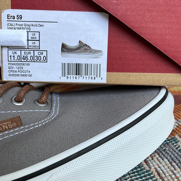 Vans WMNS Era 59
(C&L) Frost Gray/Acid Den
VN0A38FSQ70
Sneakers - Picture 14 of 16